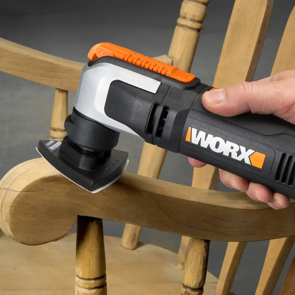 2.5 Amp Oscillating Multi-Tool with Clip-in Wrench