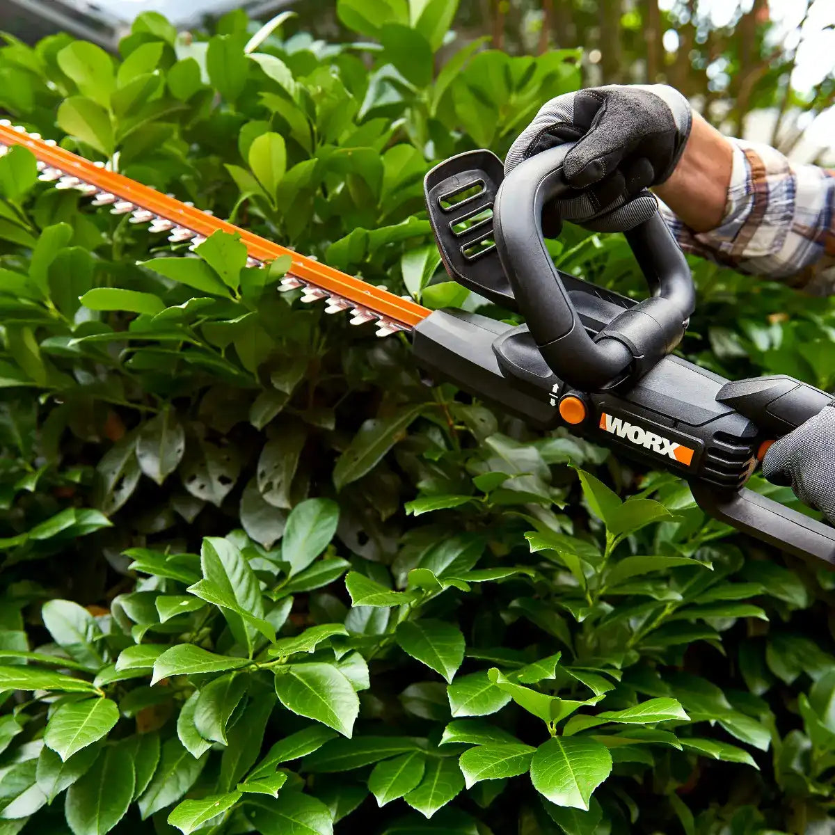 4.5 Amp 24" hedge trimmer