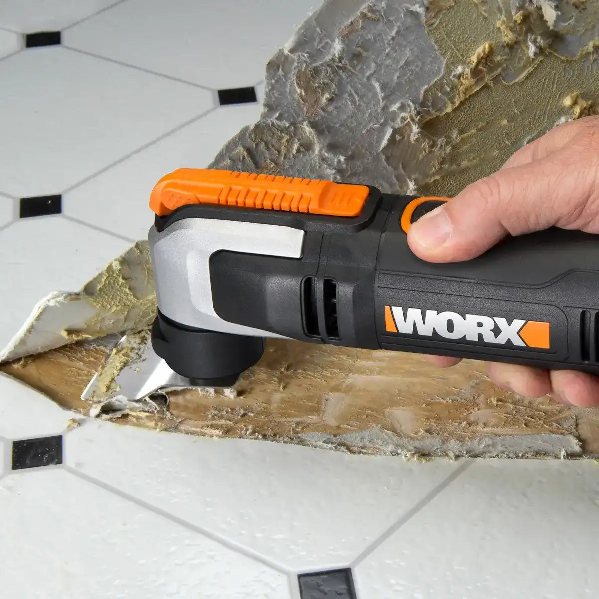 2.5 Amp Oscillating Multi-Tool with Clip-in Wrench