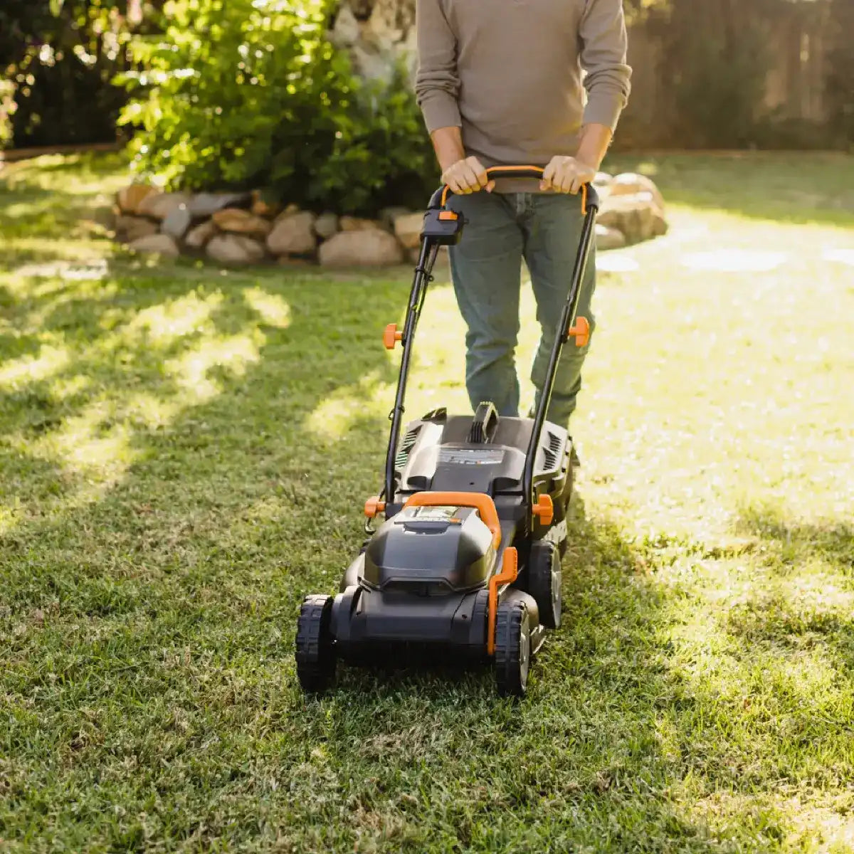 40V Power Share 4.0Ah 14" Cordless Lawn Mower