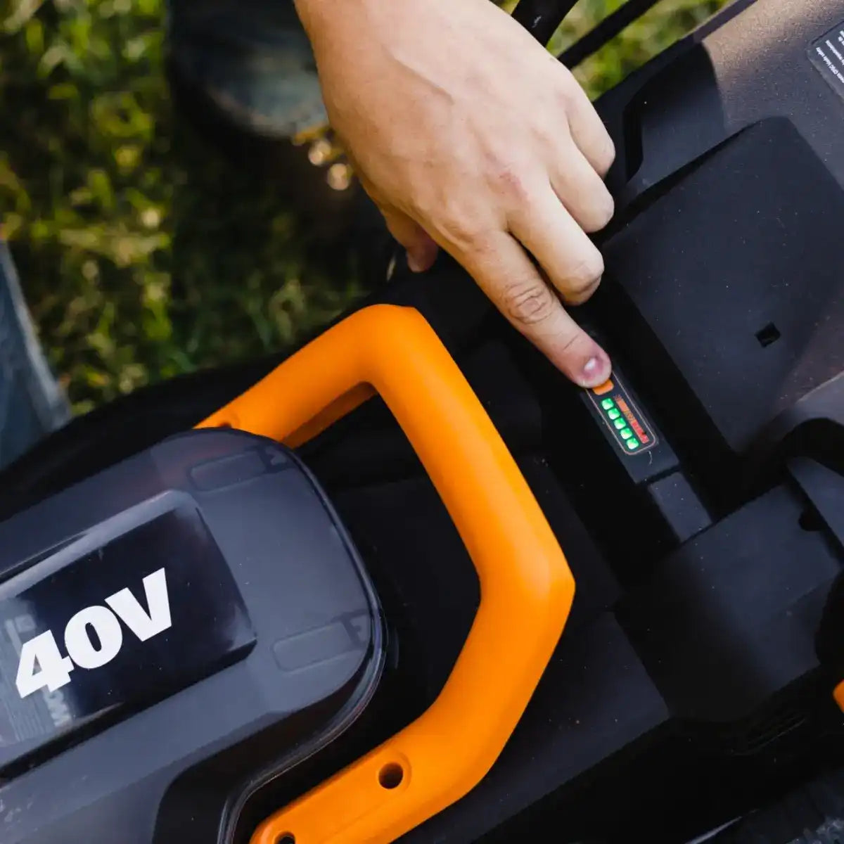 40V Power Share 4.0Ah 14" Cordless Lawn Mower
