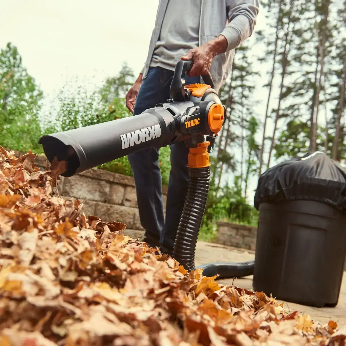 12 Amp 620 CFM 70 MPH leaf blower /mulcher / vacuum