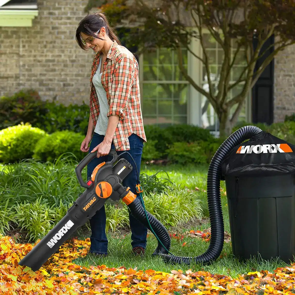 12 Amp 620 CFM 70 MPH leaf blower /mulcher / vacuum