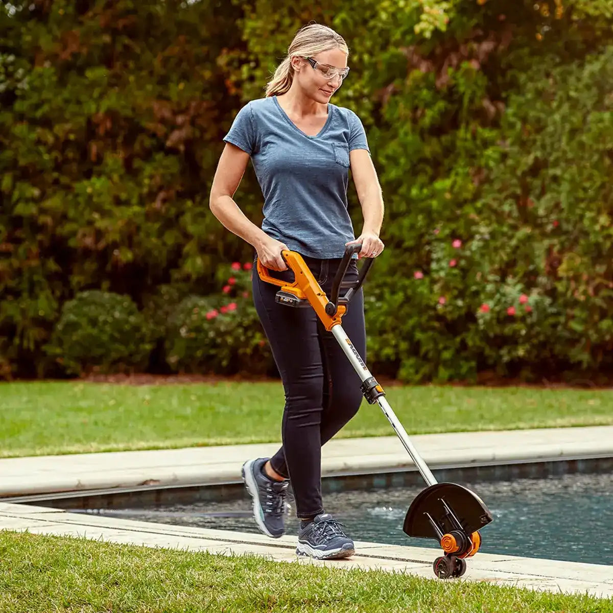 20V Power Share Cordless 12" String Trimmer/Edger & Turbine Blower Combo Kit with 1hr Charger (Discontinued)